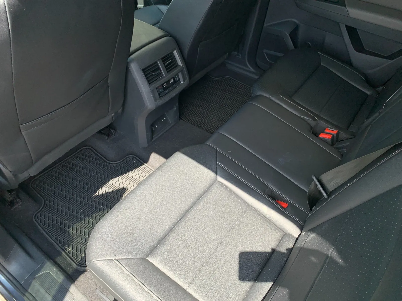 Volkswagen Atlas photo 33