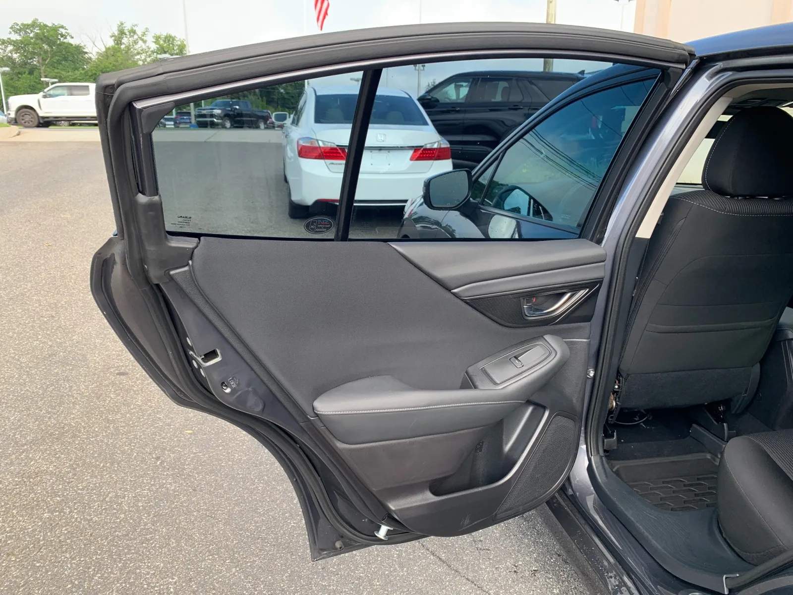 Subaru Legacy photo 25