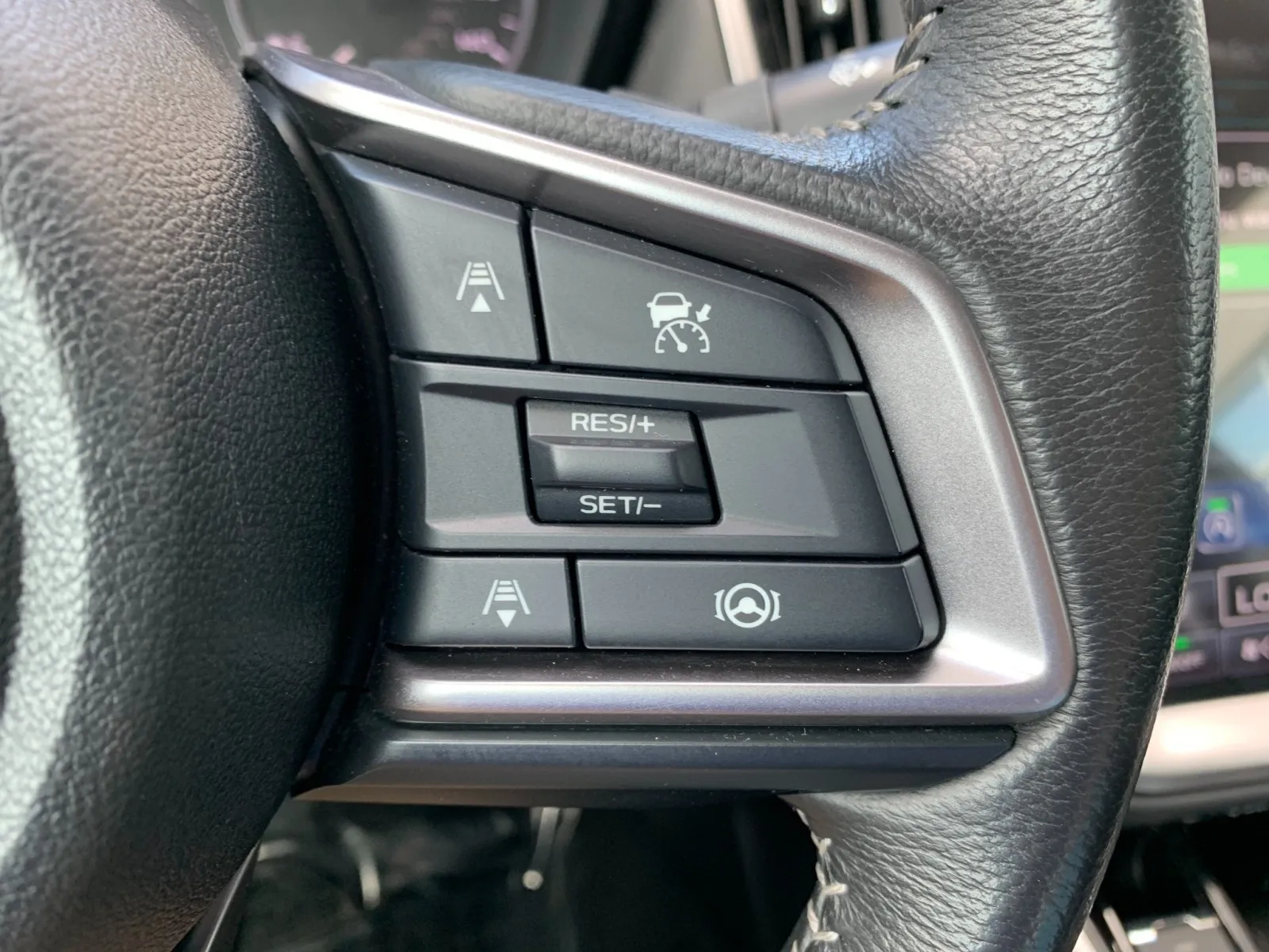 Subaru Legacy photo 14