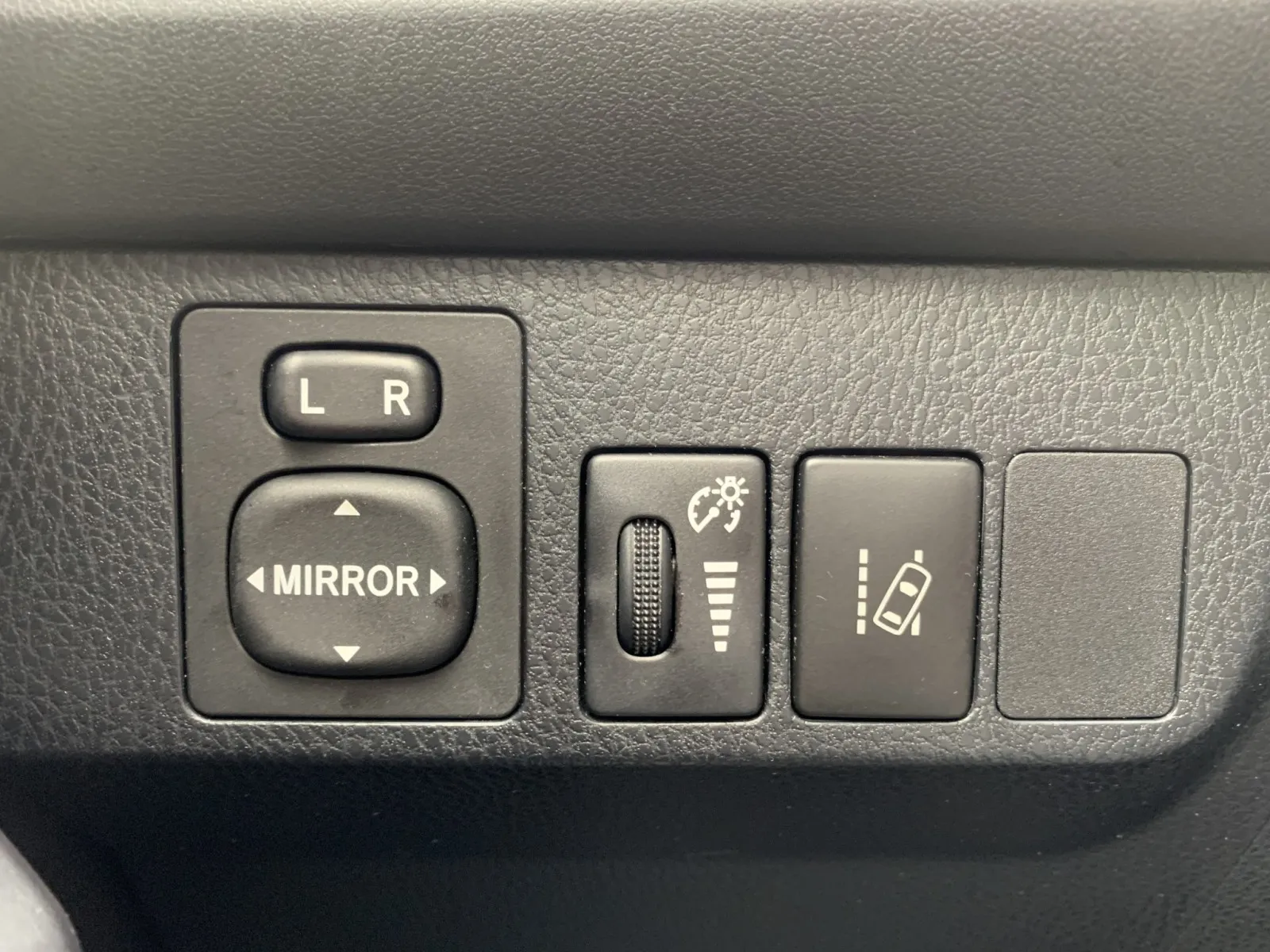 Toyota RAV4 photo 15