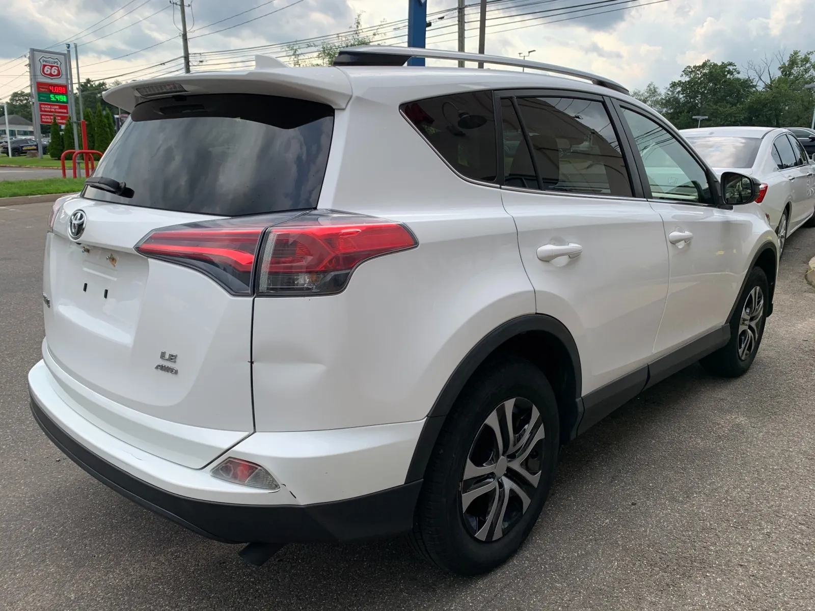 Toyota RAV4 photo 7