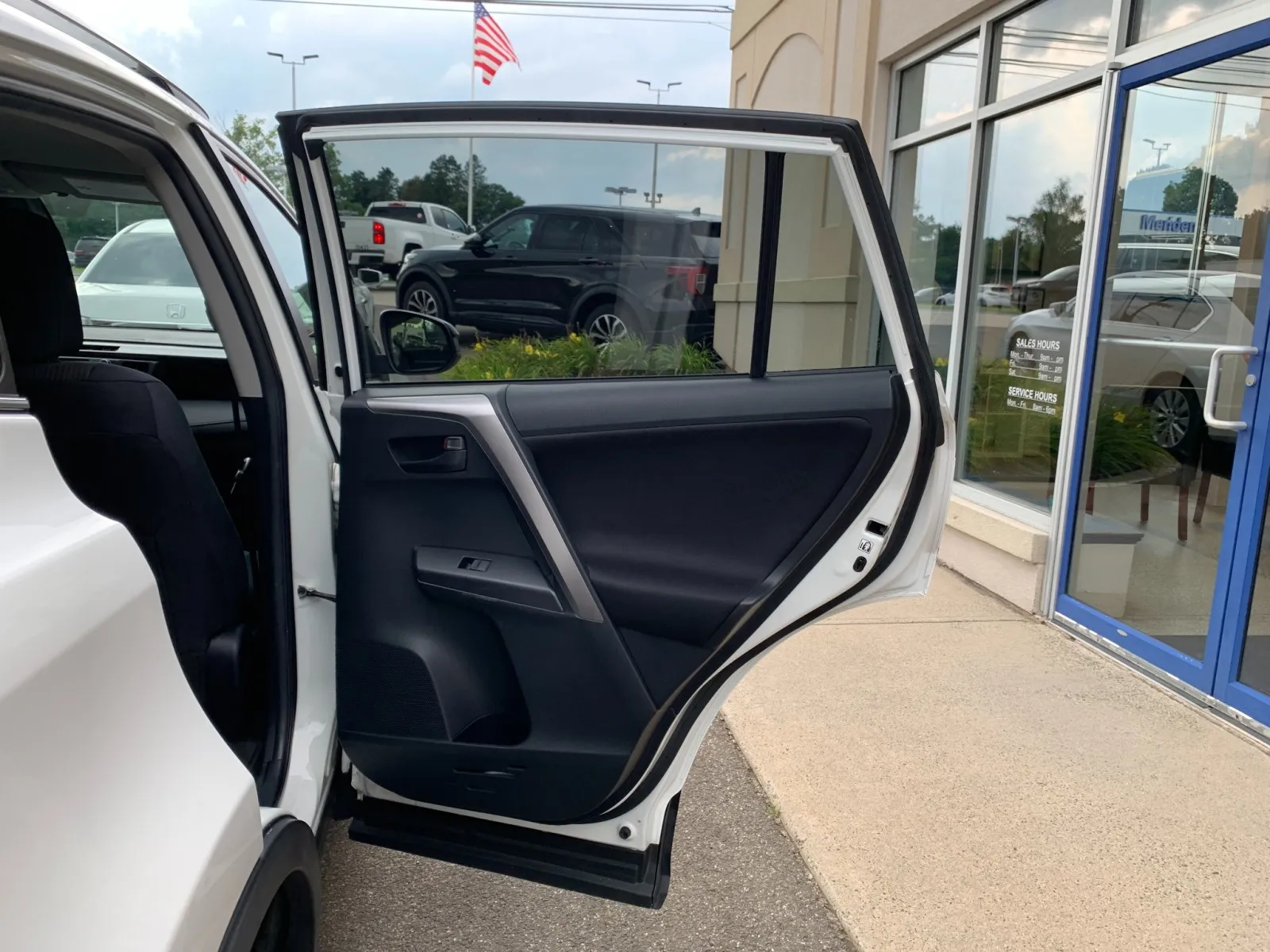 Toyota RAV4 photo 33