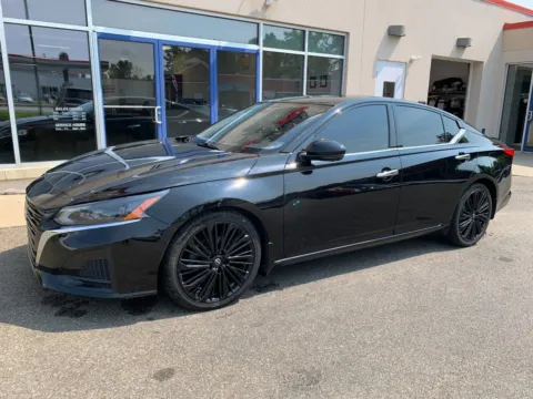 Black 2024 Nissan Altima 2.5 SL for sale in Meriden, CT