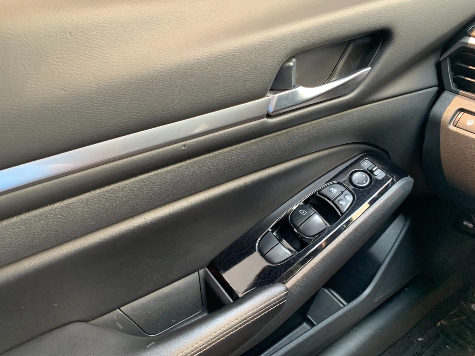 Nissan Altima photo 11
