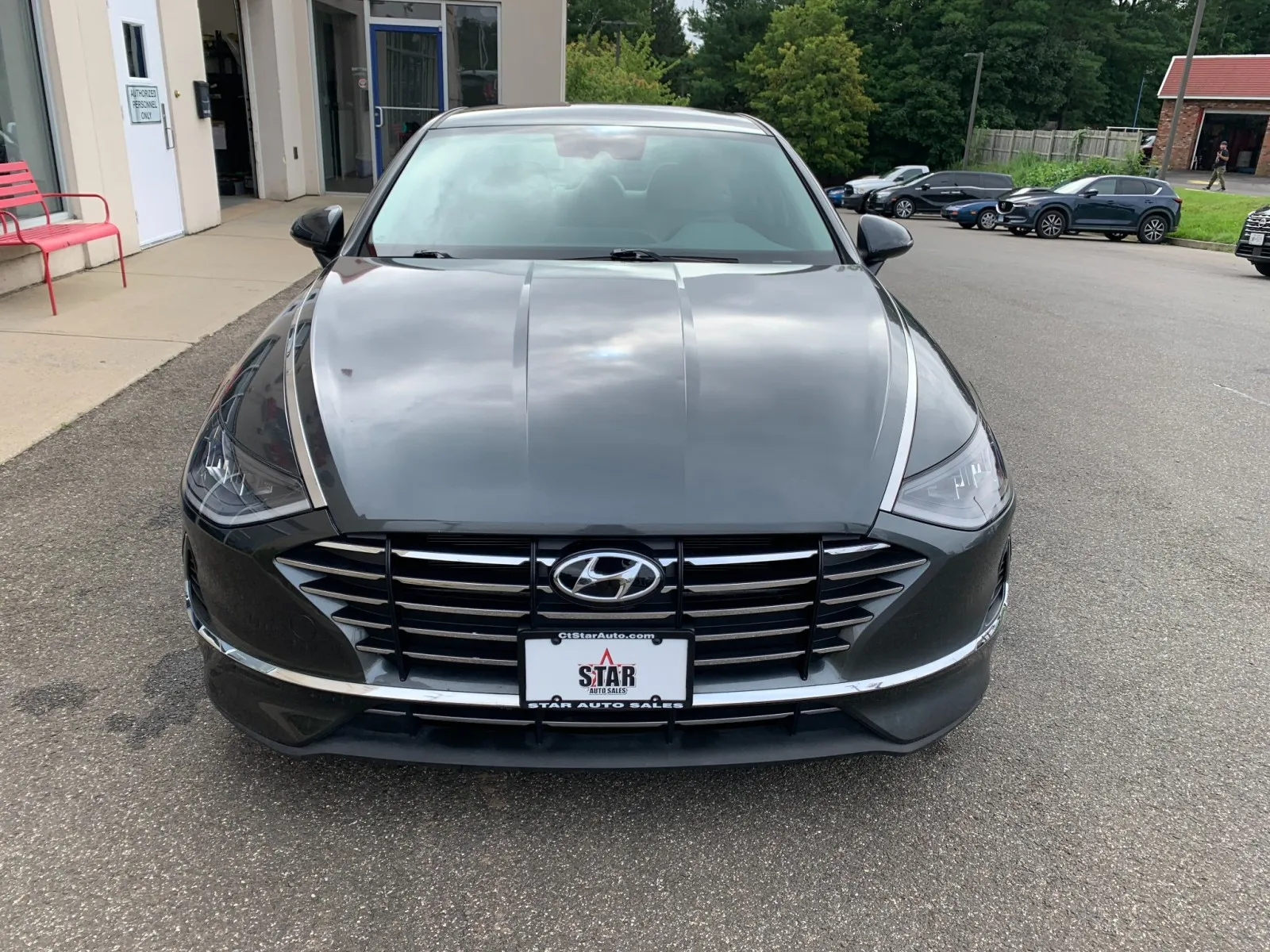 Hyundai Sonata photo 2