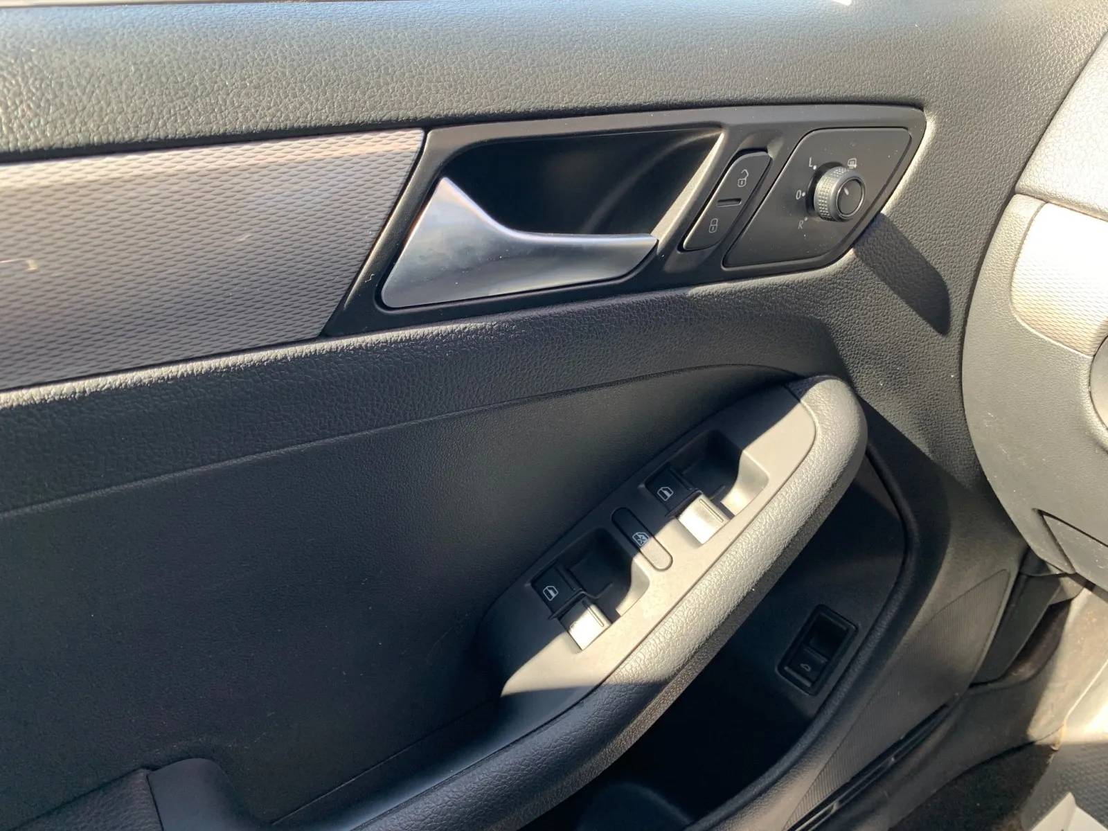 Volkswagen Jetta photo 11