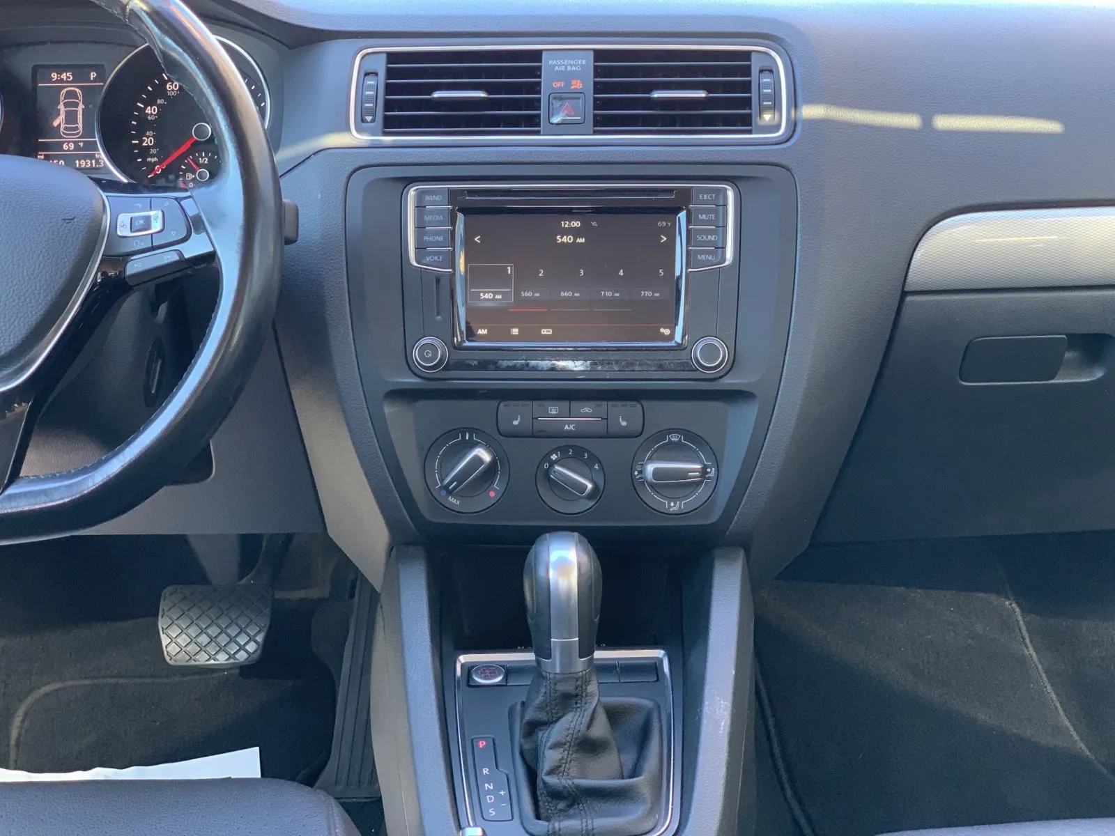 Volkswagen Jetta photo 27