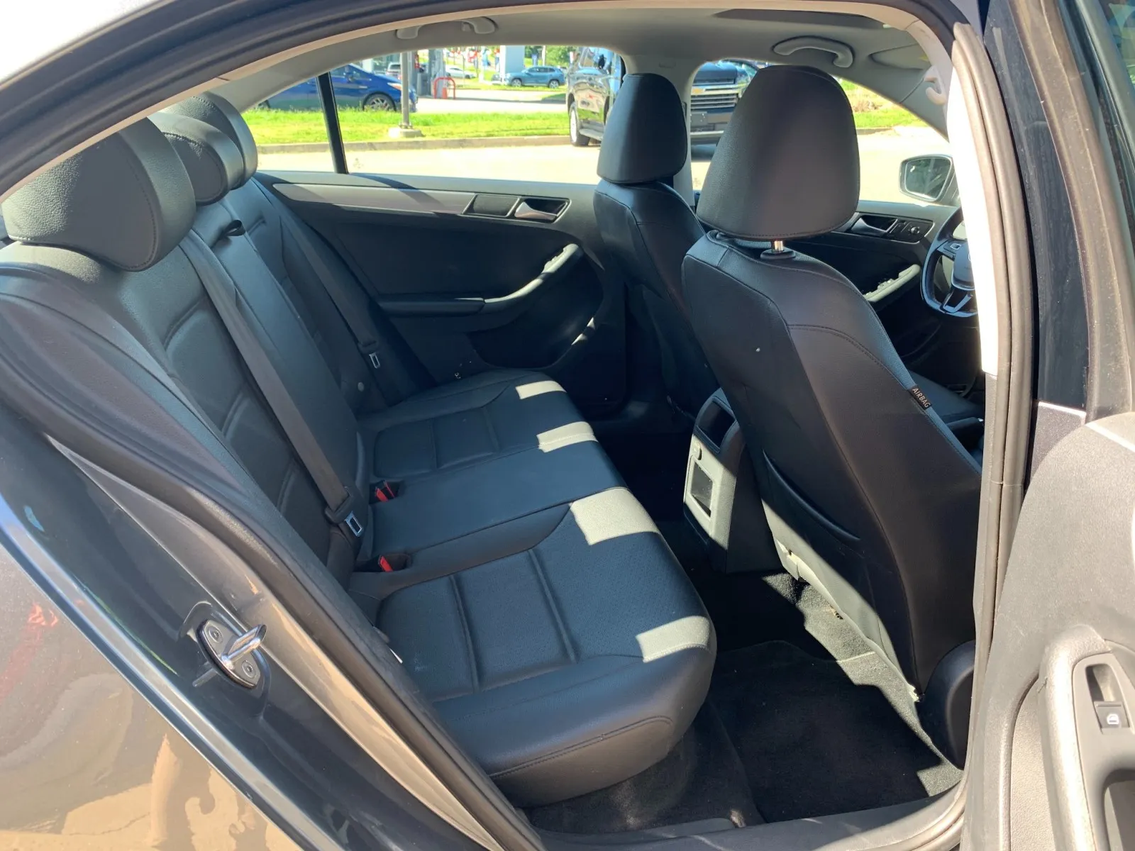 Volkswagen Jetta photo 32
