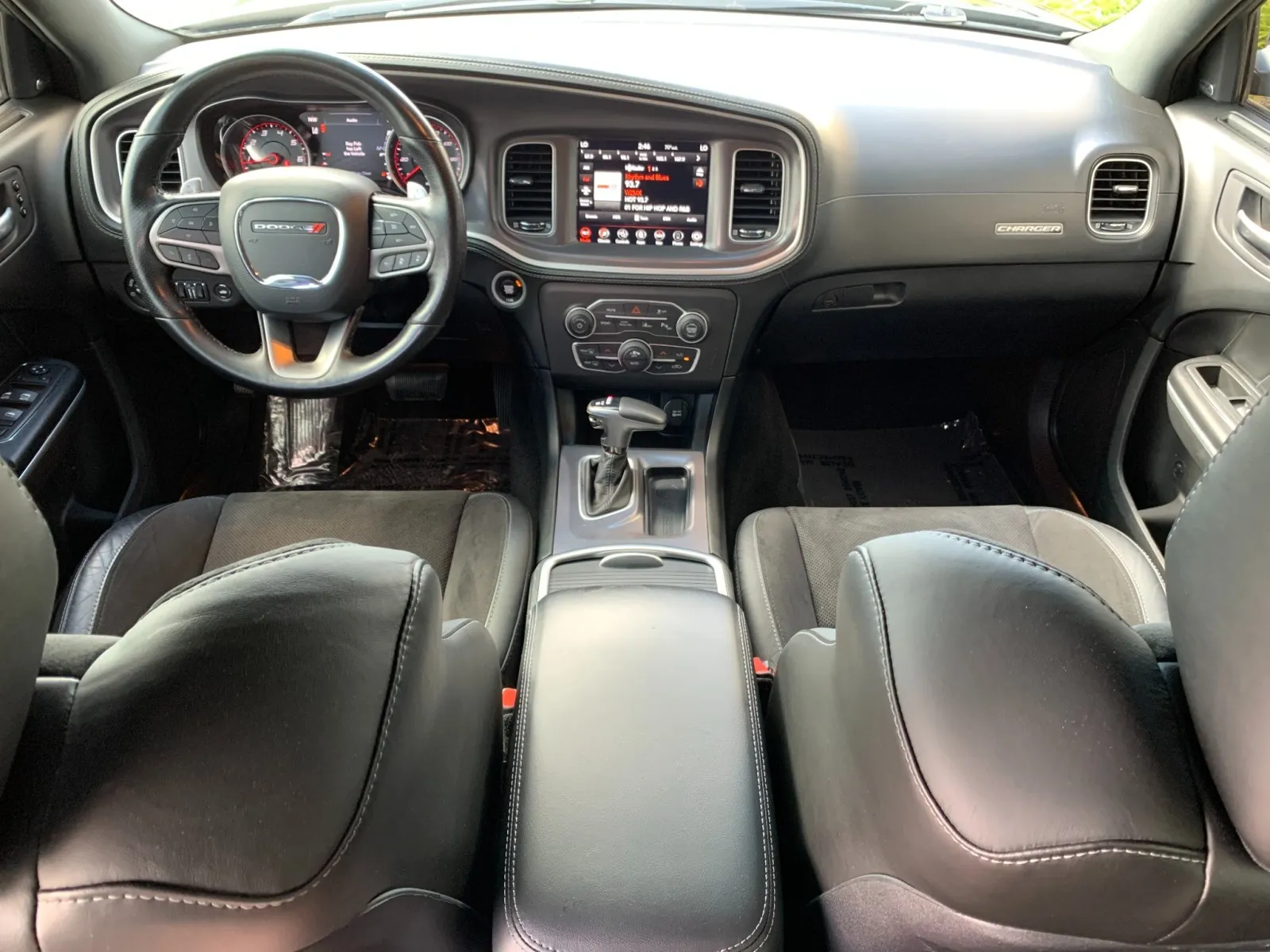 Dodge Charger photo 29