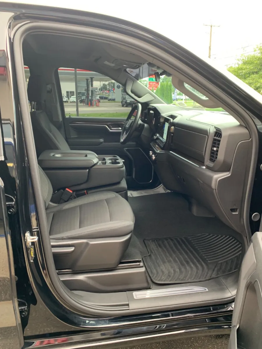 GMC Sierra photo 29
