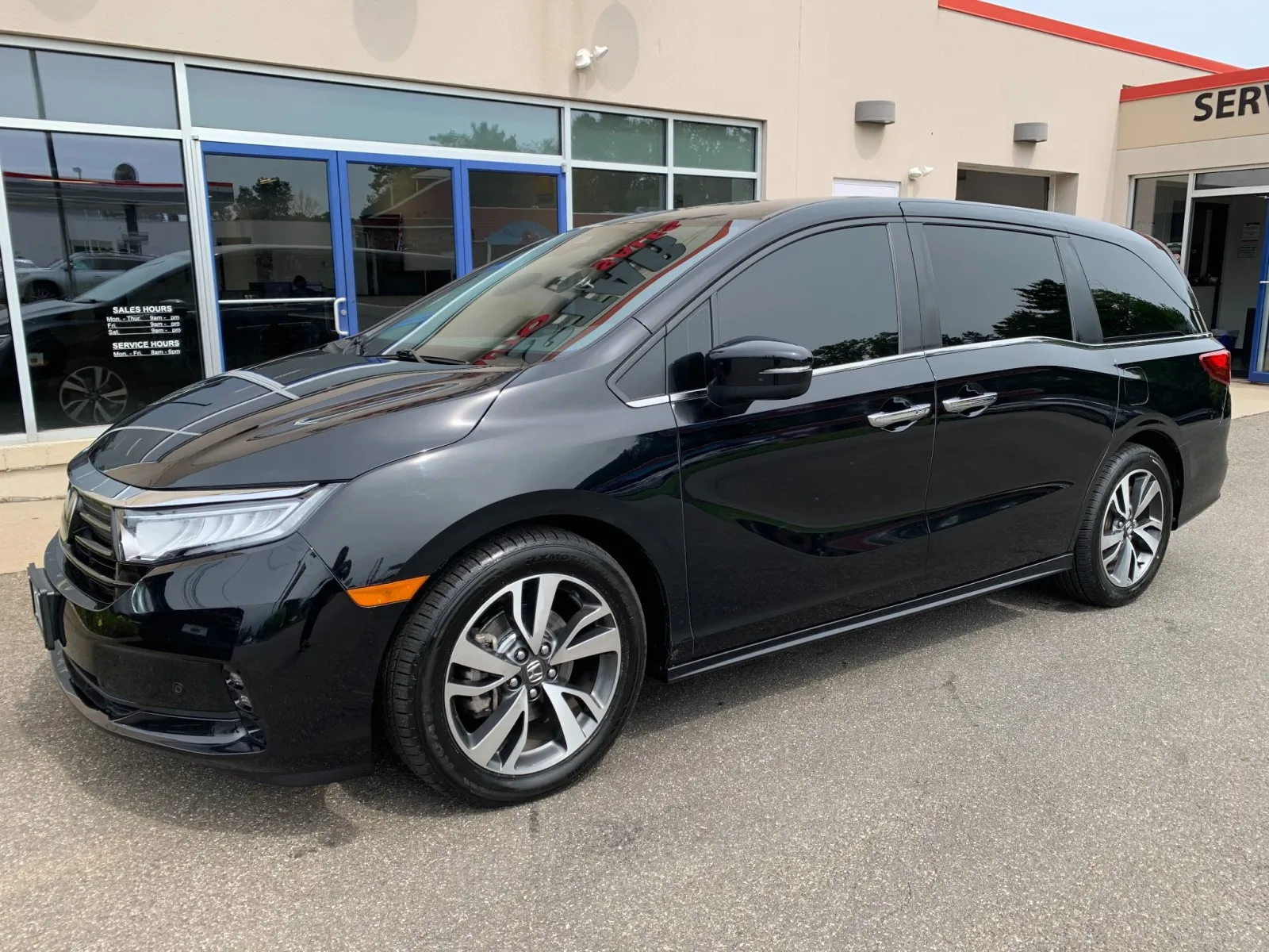 Black 2023 Honda Odyssey Touring for sale in Meriden, CT