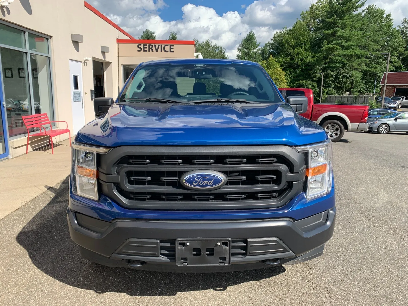 Ford F-150 photo 2