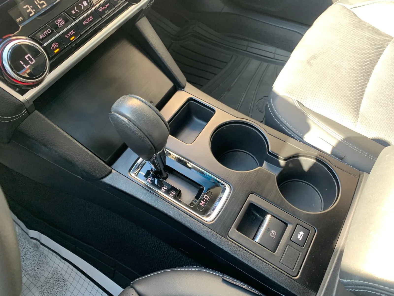 Subaru Legacy photo 17