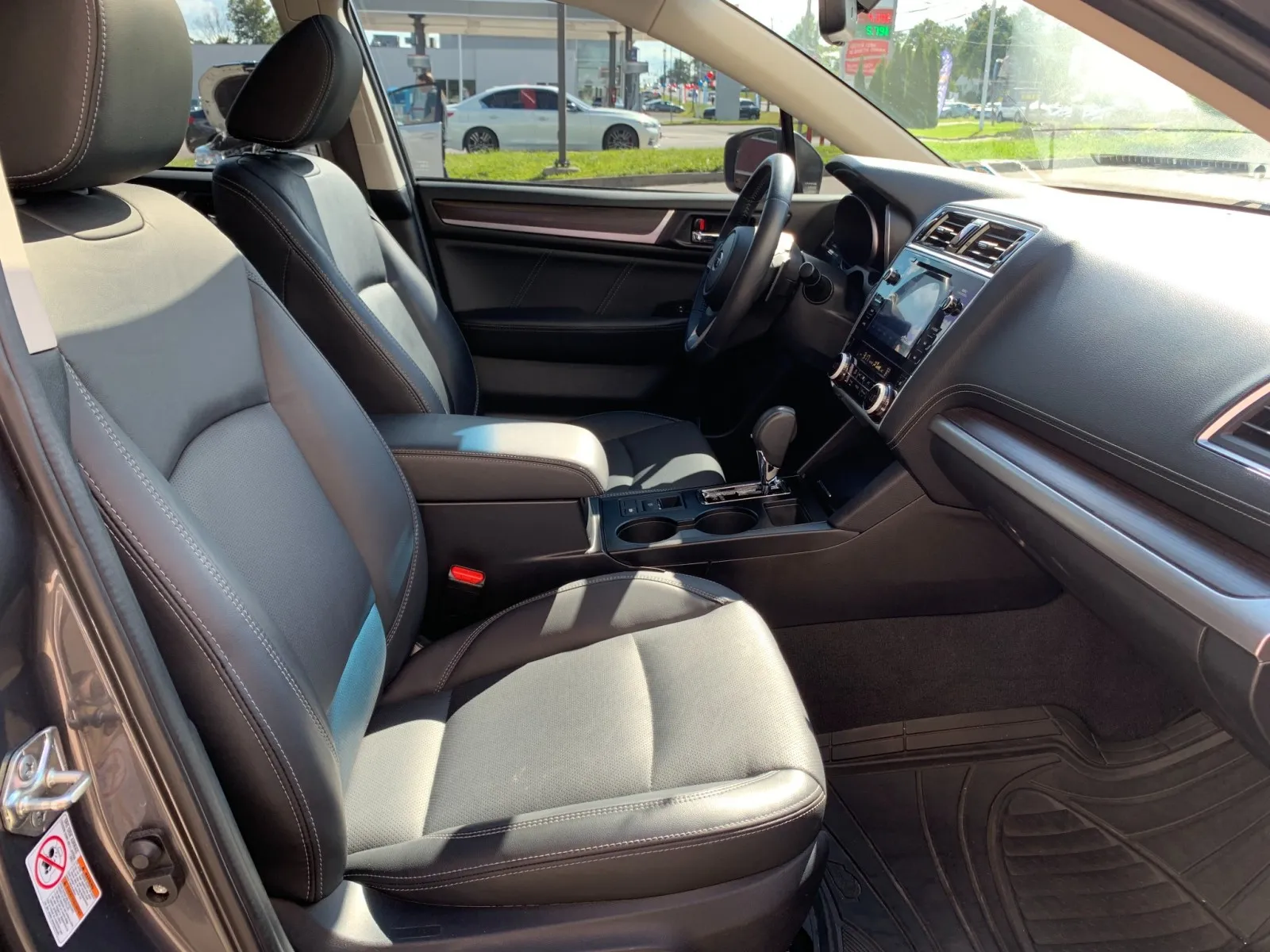 Subaru Legacy photo 34