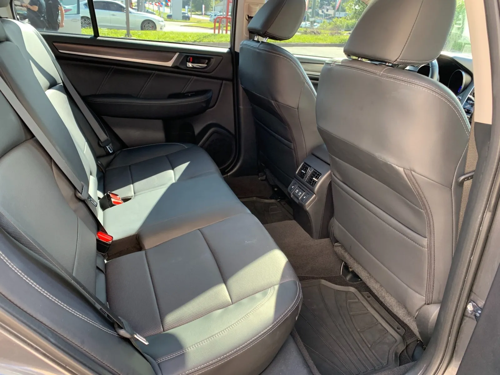 Subaru Legacy photo 31