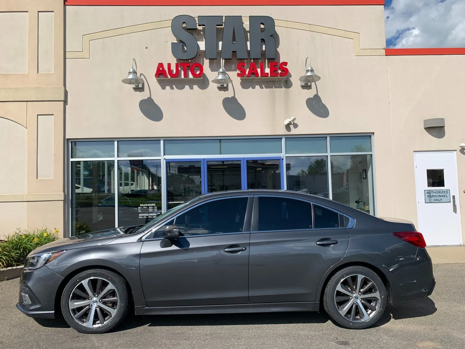 Subaru Legacy photo 4
