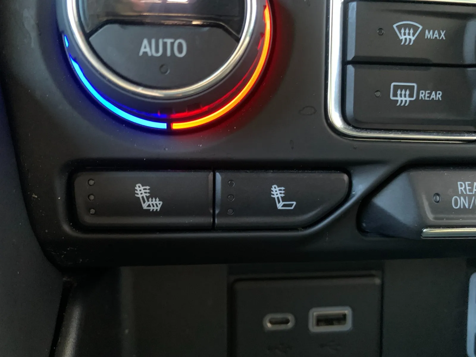 Chevrolet Tahoe photo 23