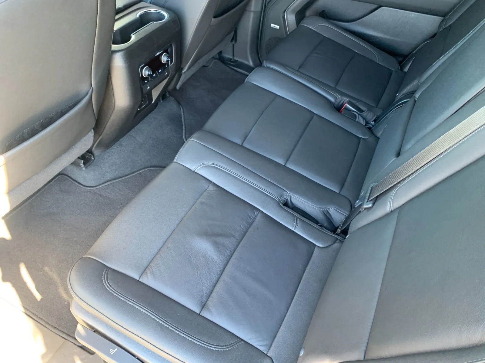 Chevrolet Tahoe photo 34