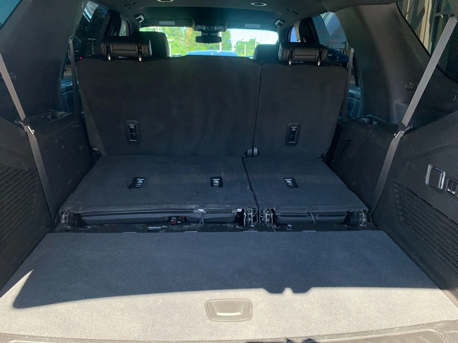 Chevrolet Tahoe photo 11
