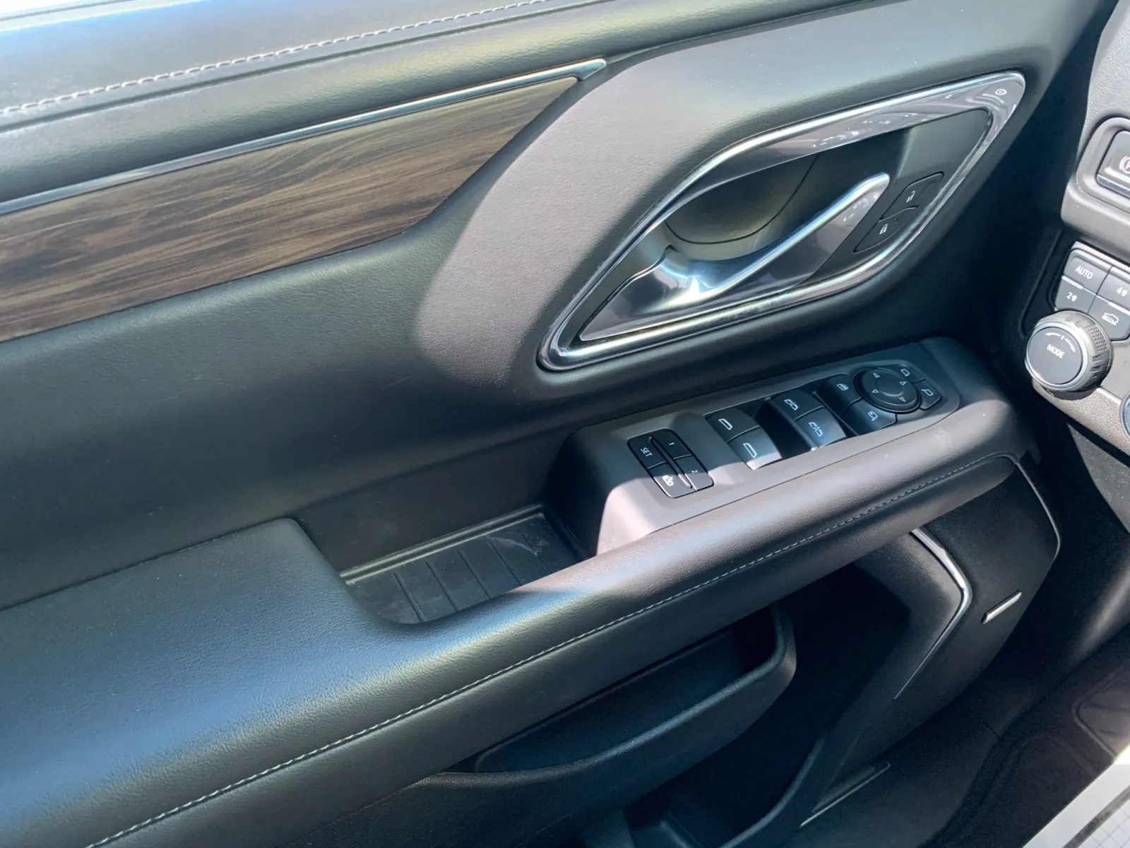 Chevrolet Tahoe photo 15