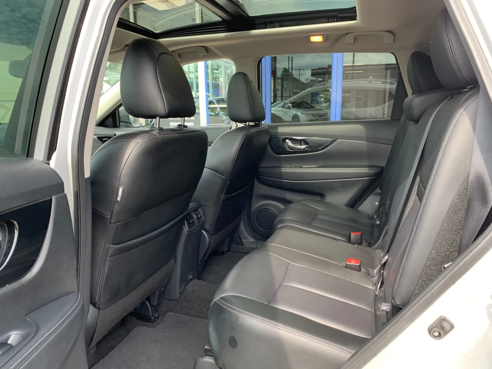 Nissan Rogue photo 30