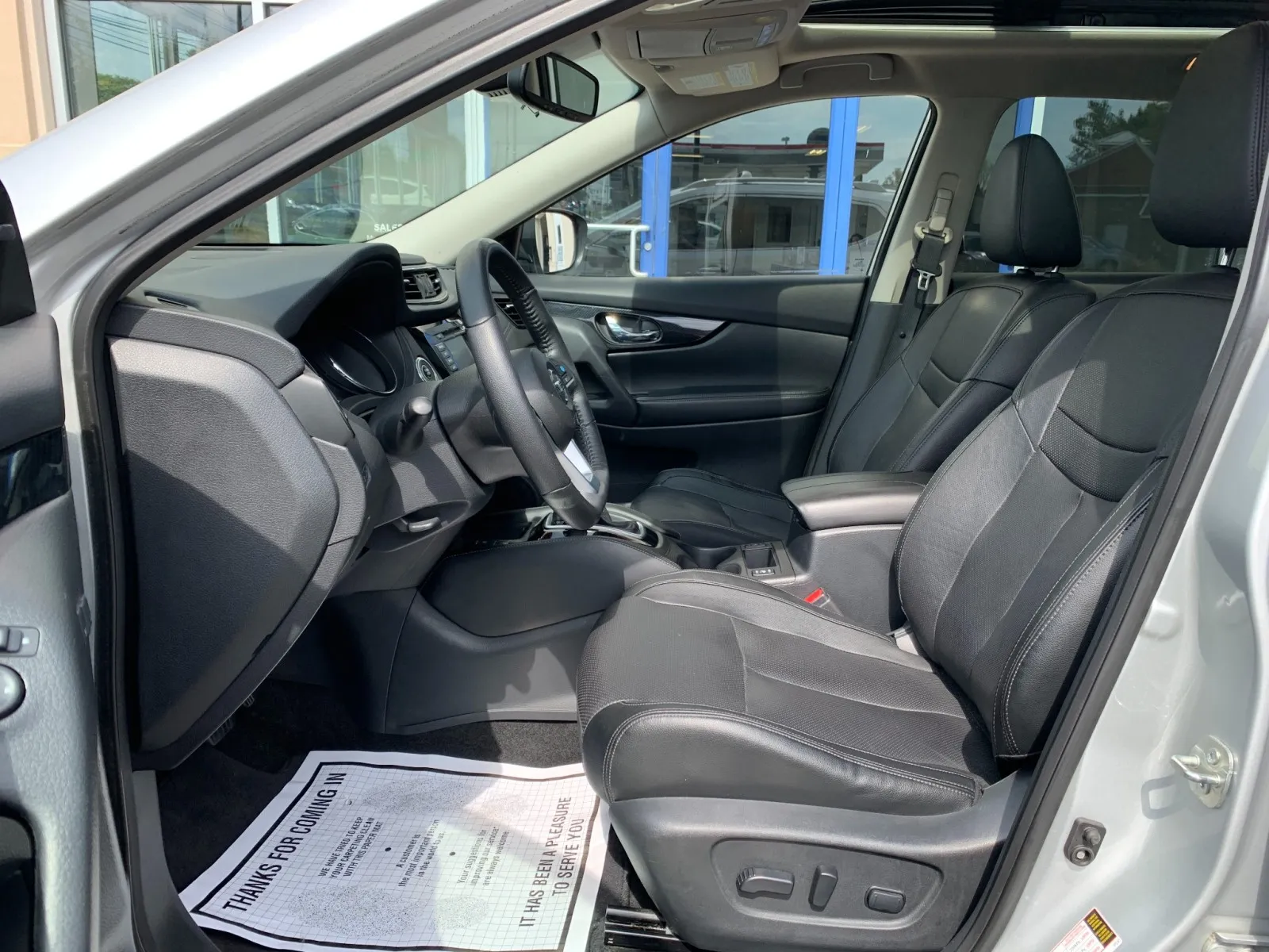 Nissan Rogue photo 10