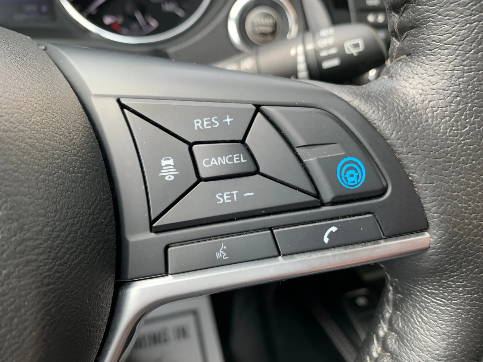Nissan Rogue photo 19