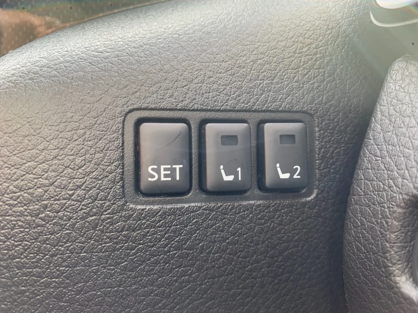 Nissan Rogue photo 14