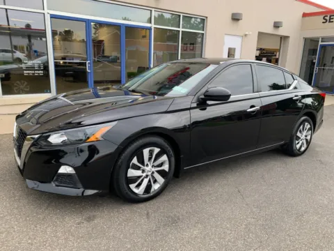 Black 2022 Nissan Altima 2.5 S for sale in Meriden, CT