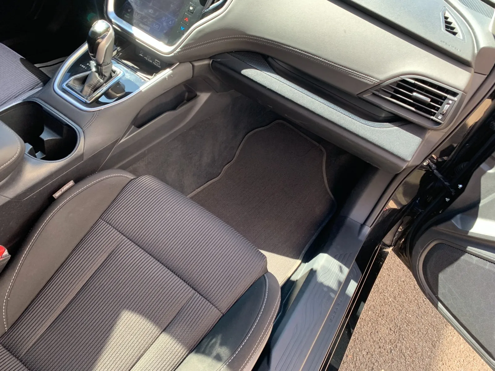 Subaru Legacy photo 36