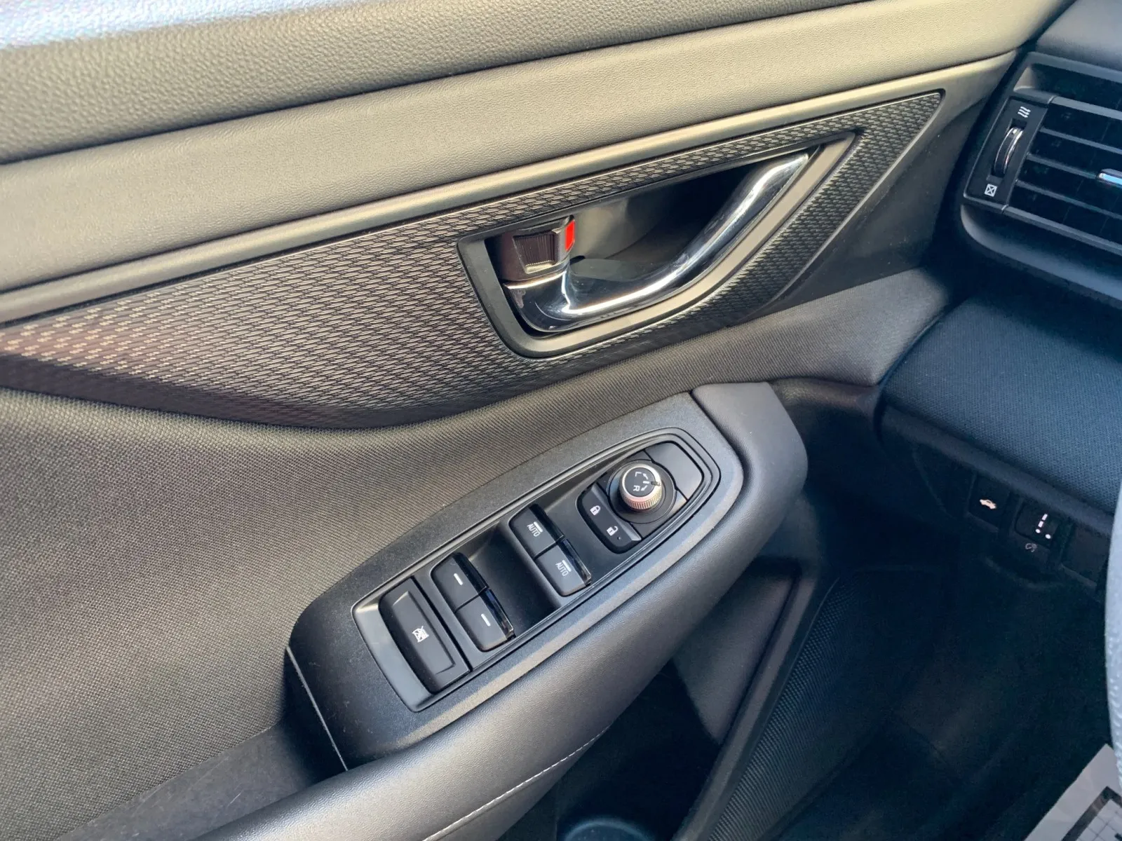 Subaru Legacy photo 11
