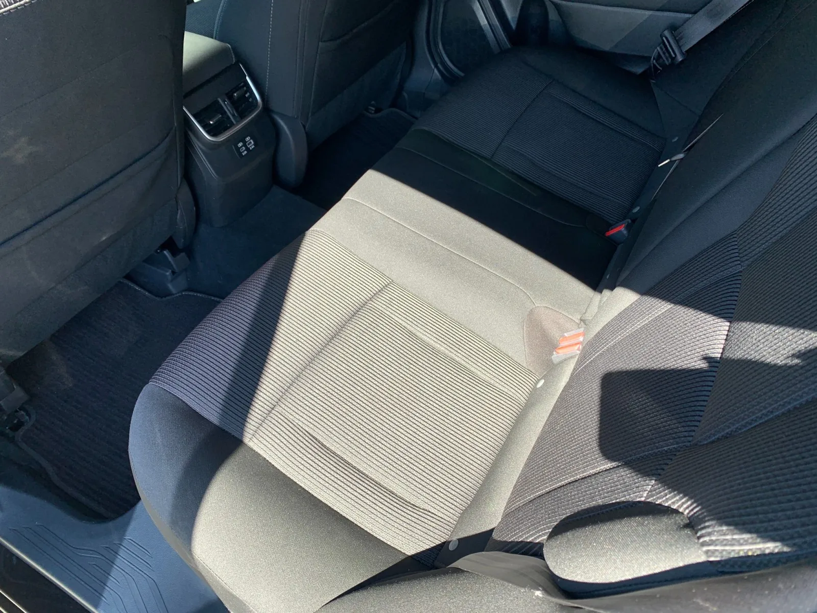 Subaru Legacy photo 24