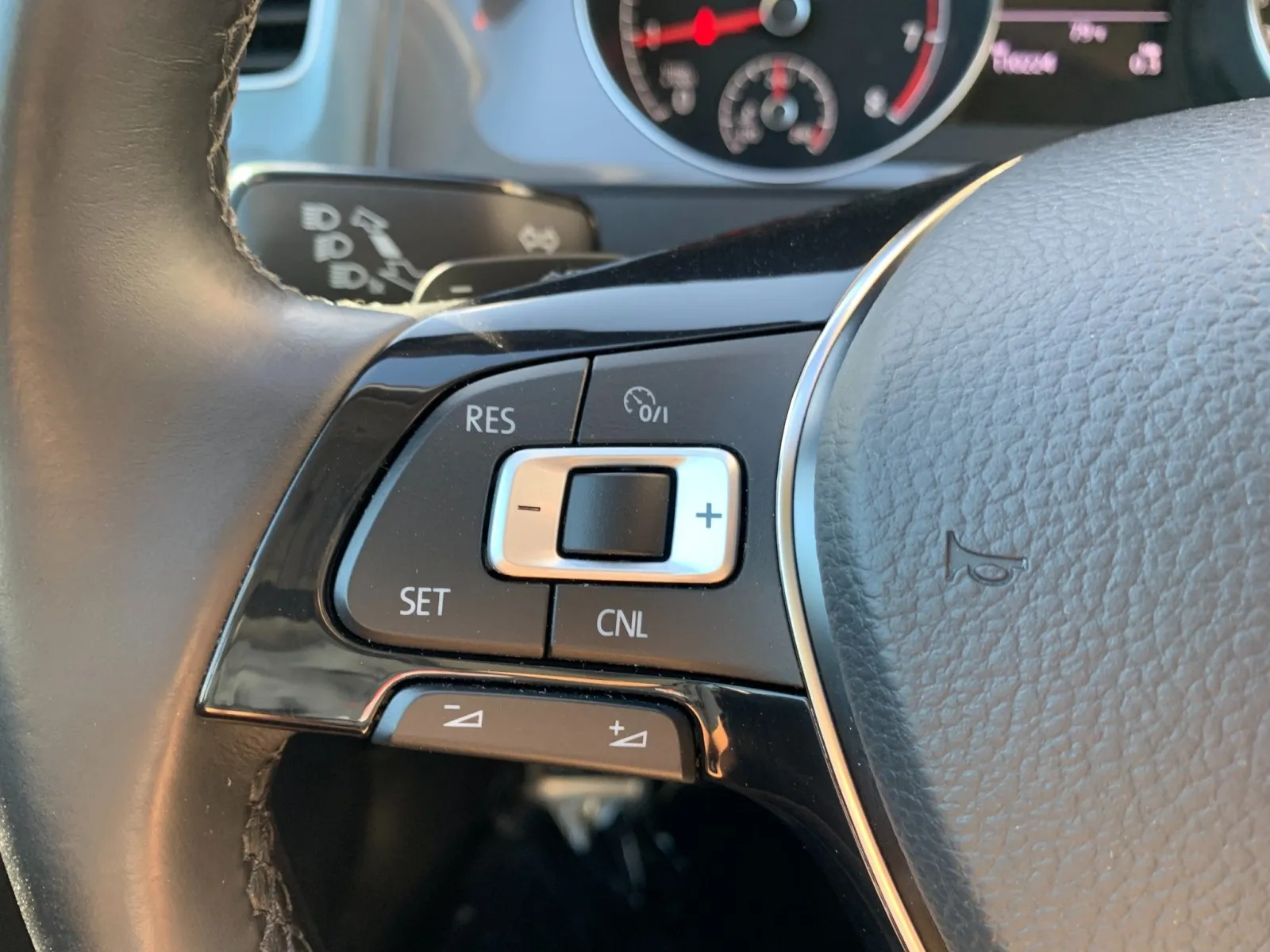 Volkswagen Golf Alltrack photo 14