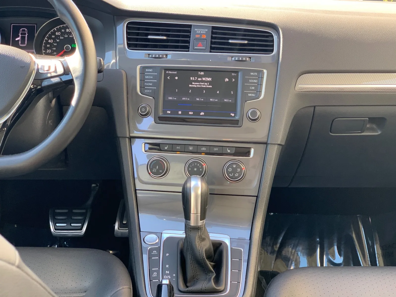 Volkswagen Golf Alltrack photo 27