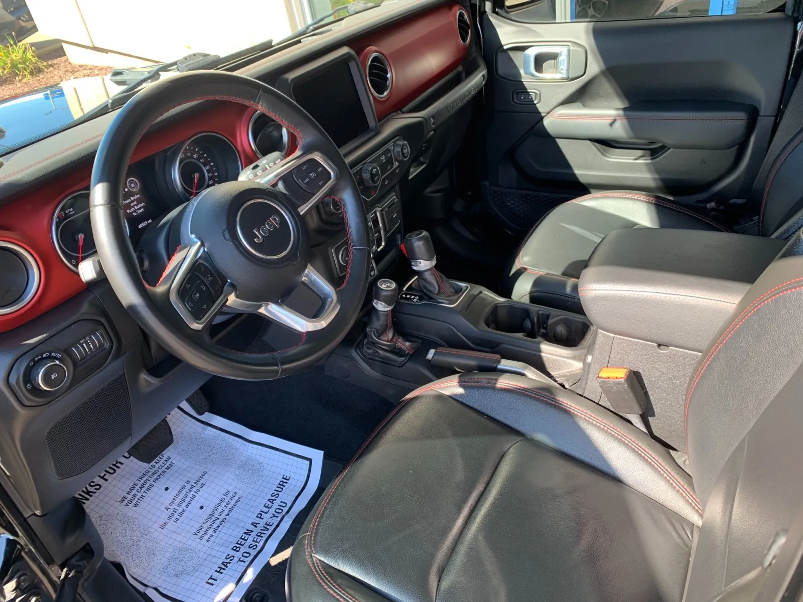 Jeep Wrangler photo 12