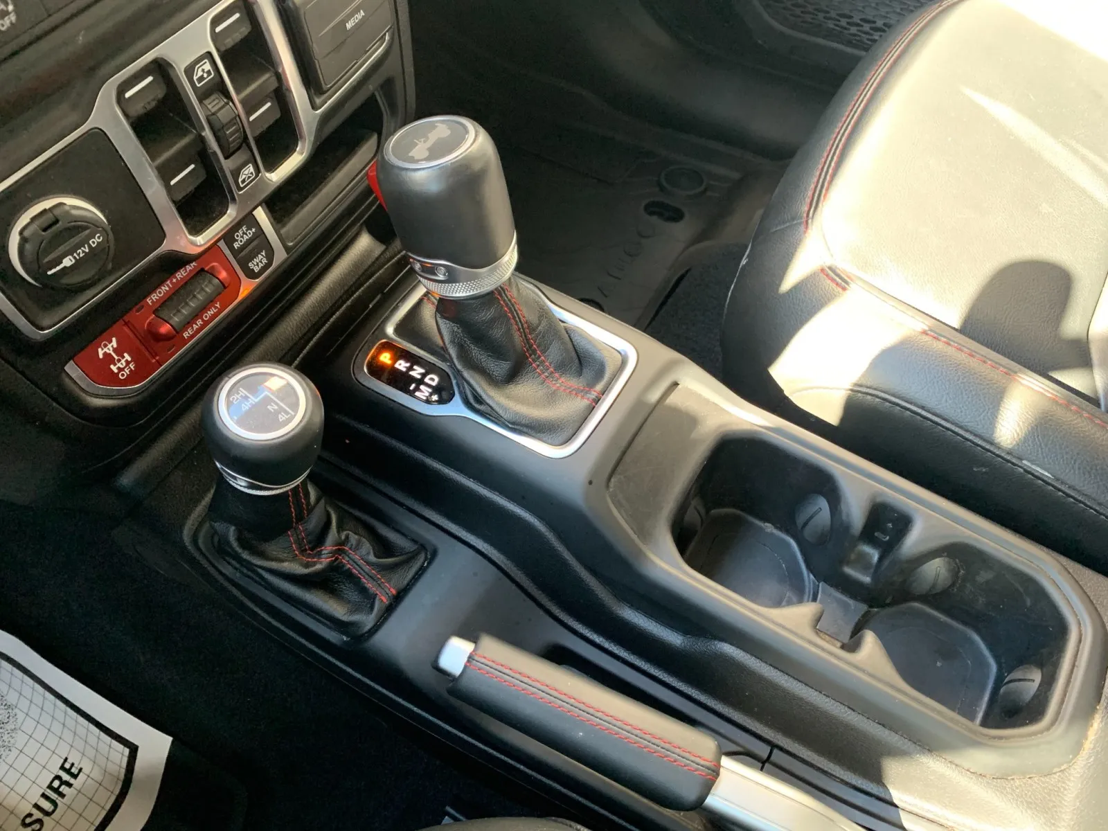 Jeep Wrangler photo 17