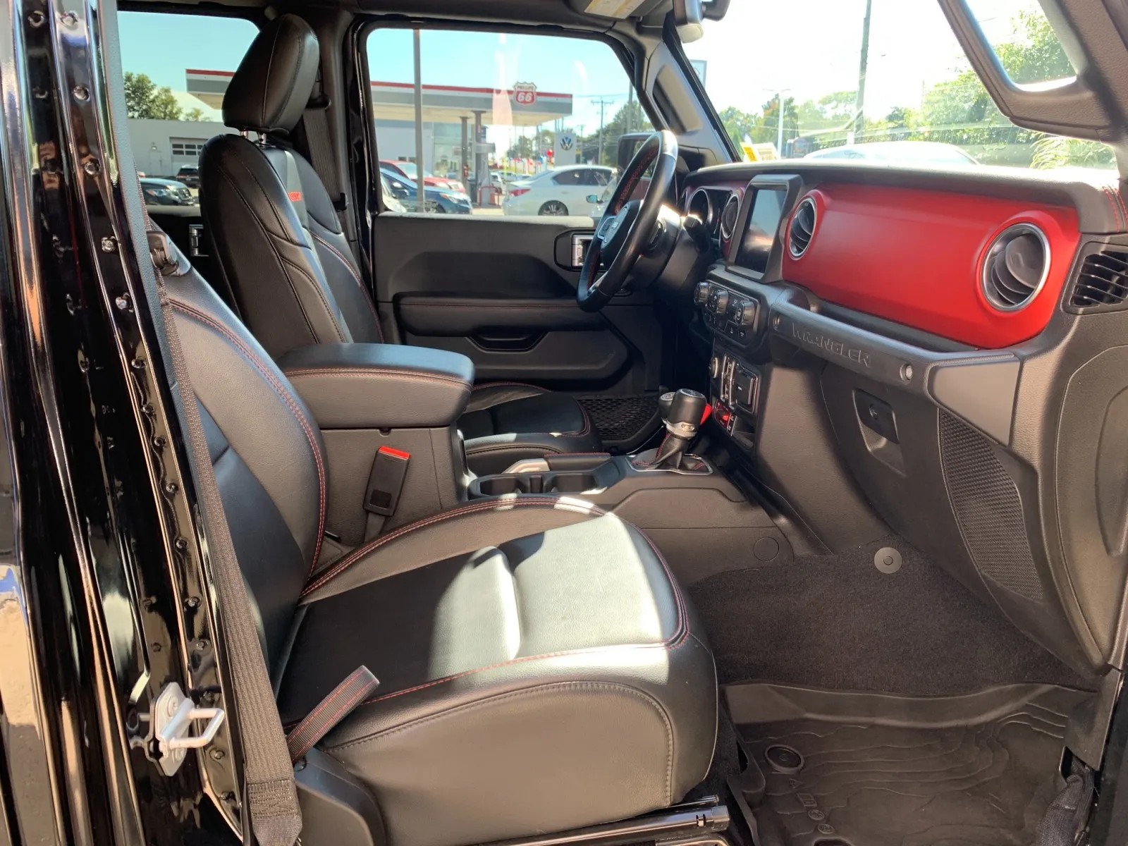 Jeep Wrangler photo 36