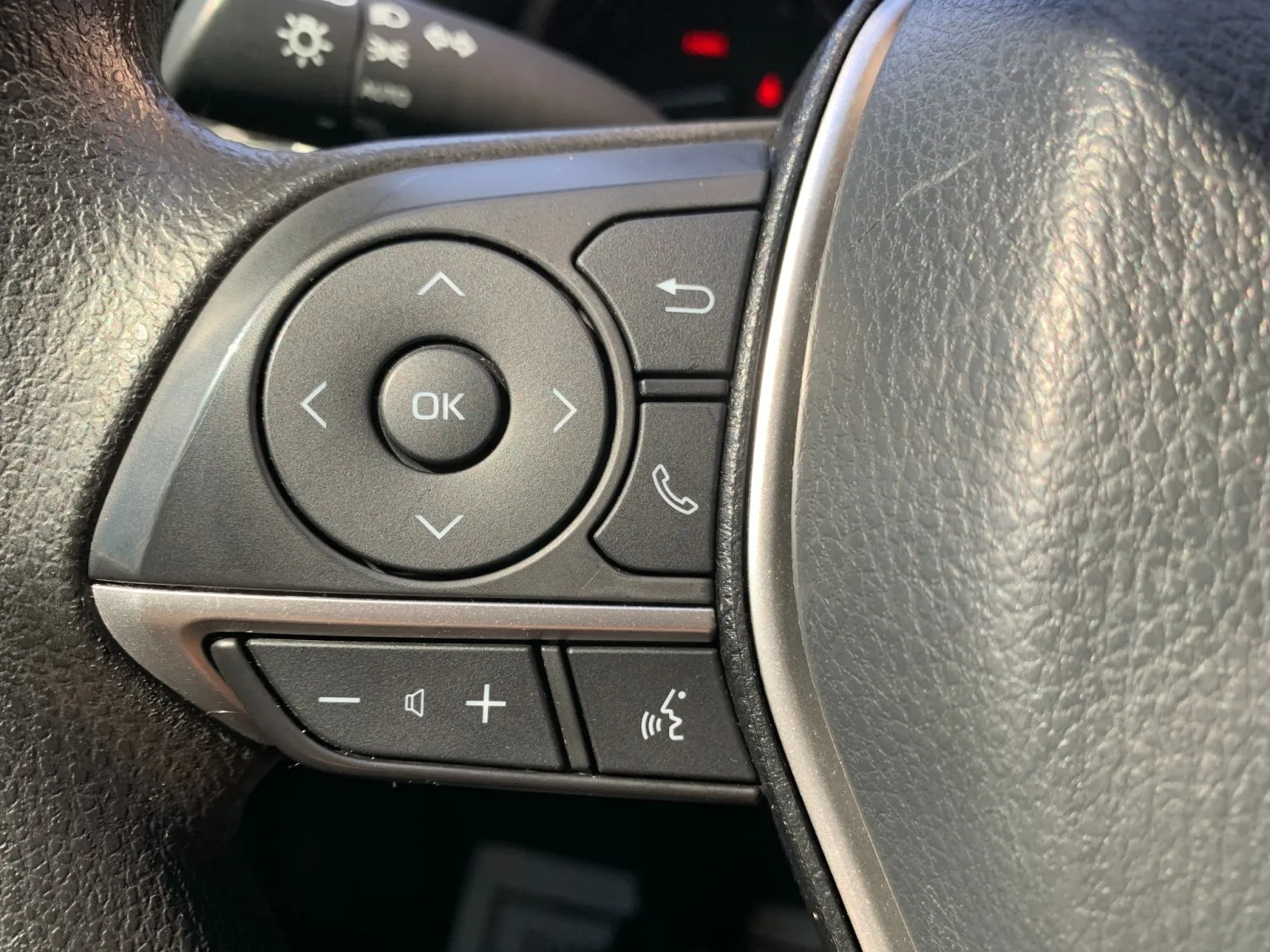 Toyota Camry photo 14