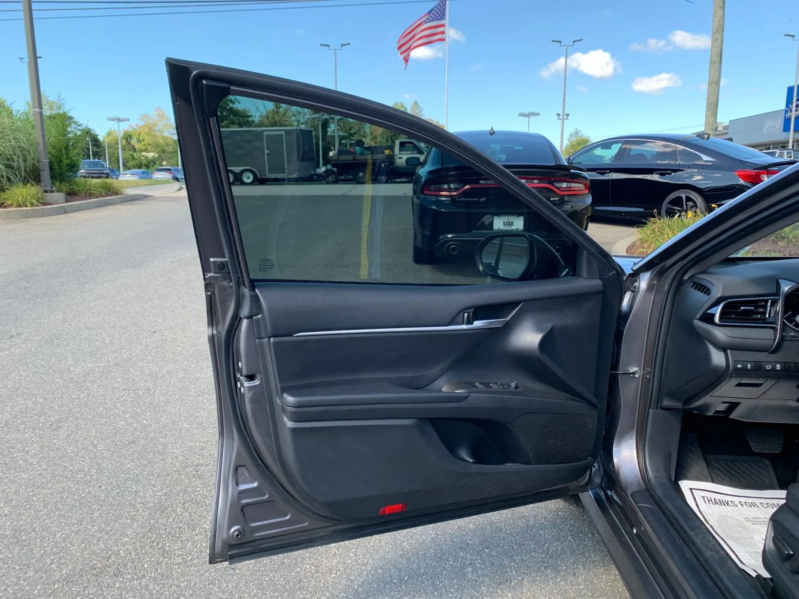 Toyota Camry photo 9