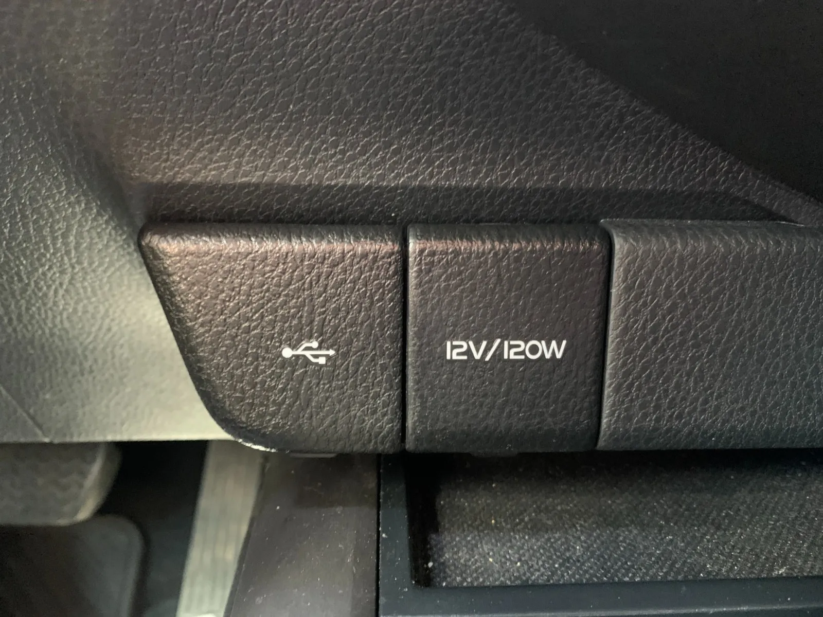 Toyota Camry photo 18