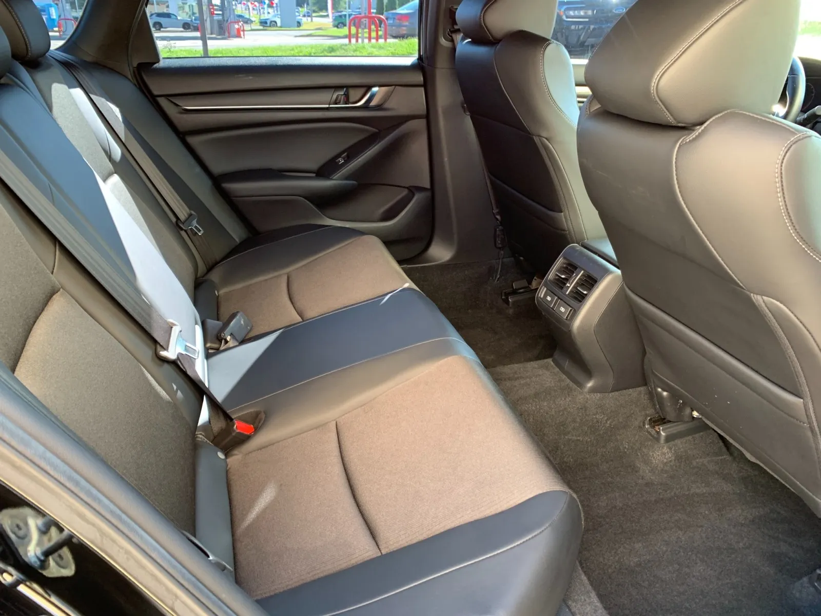 Honda Accord photo 31