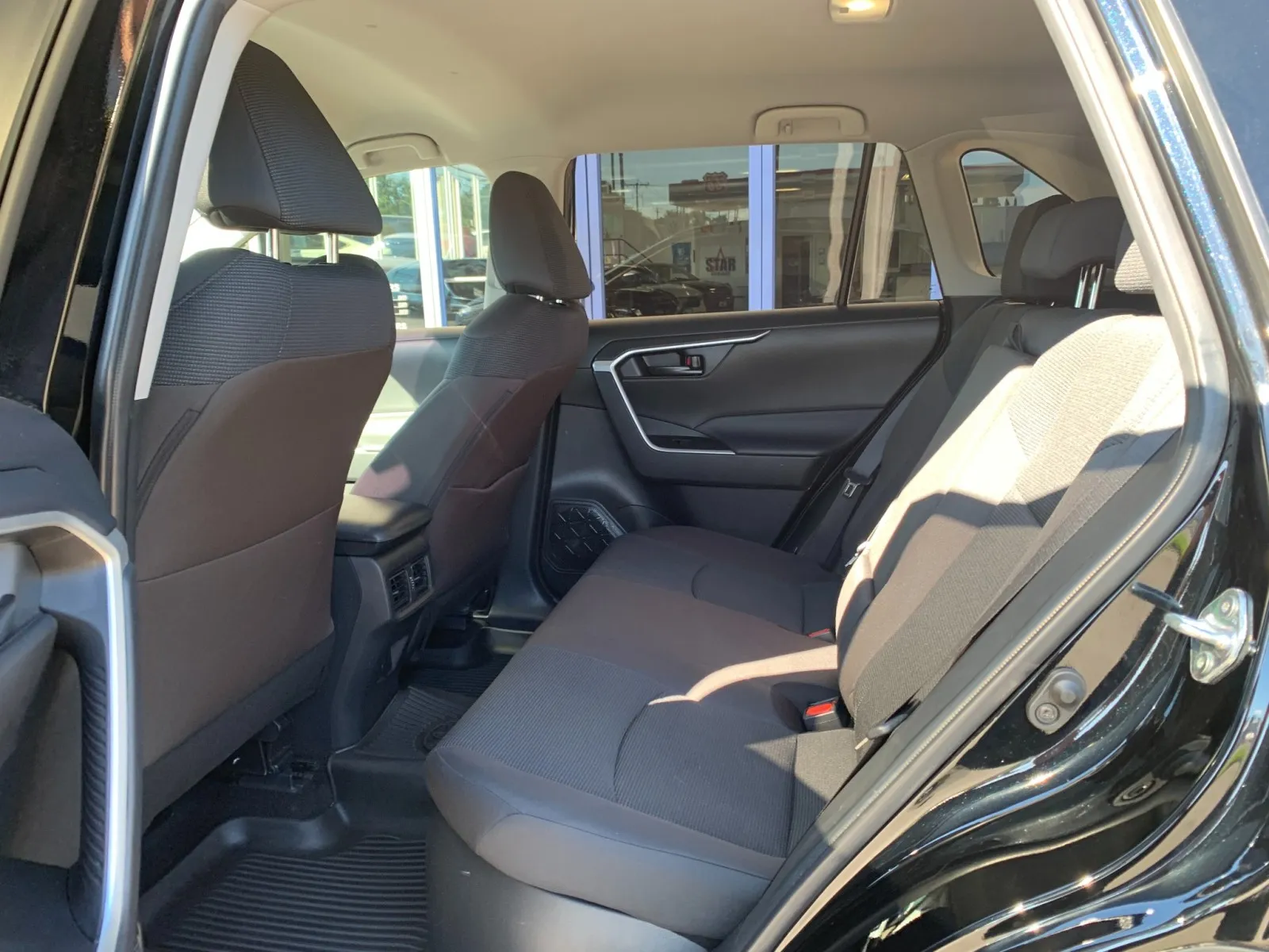 Toyota RAV4 photo 27