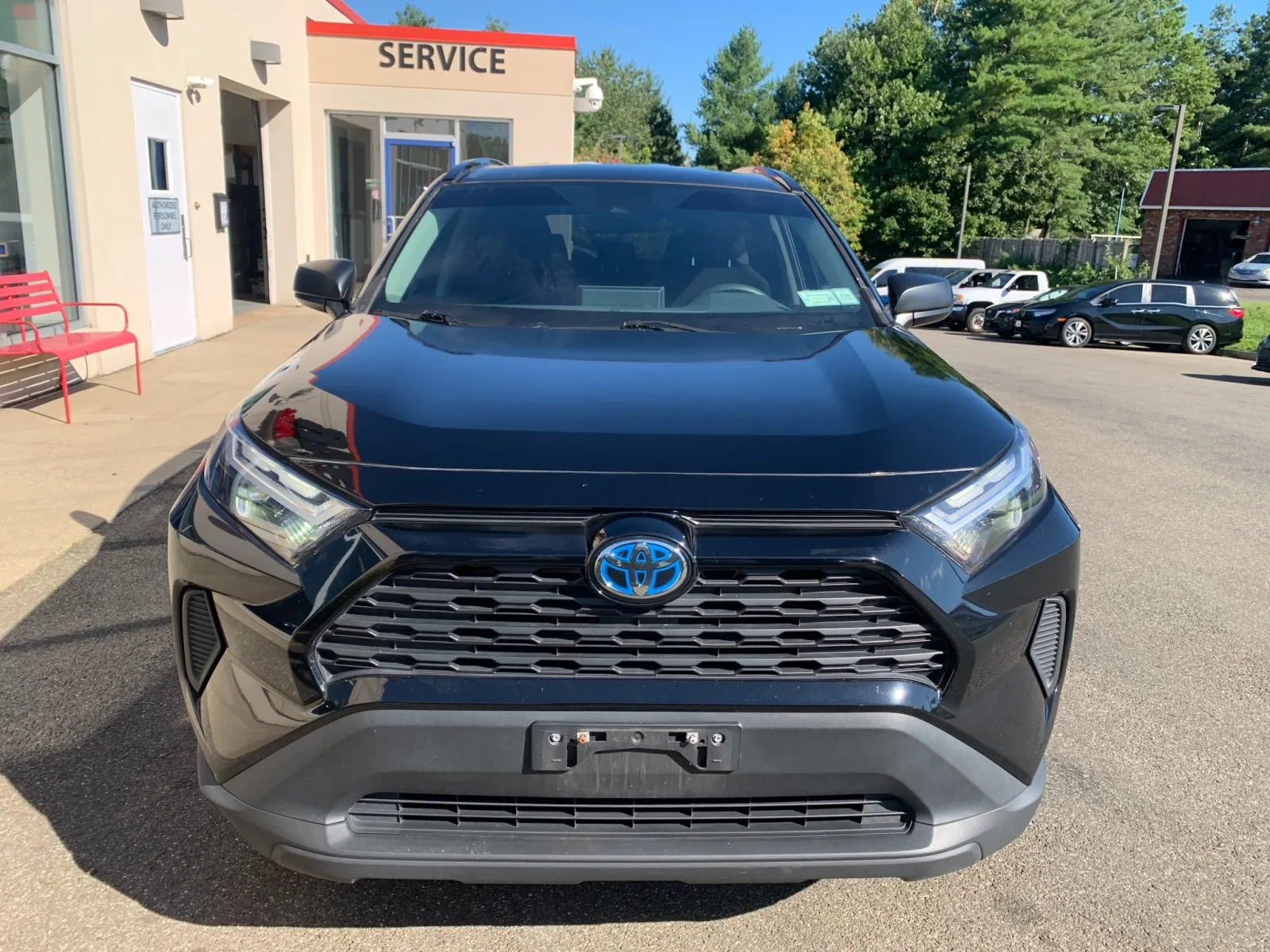 Toyota RAV4 photo 2