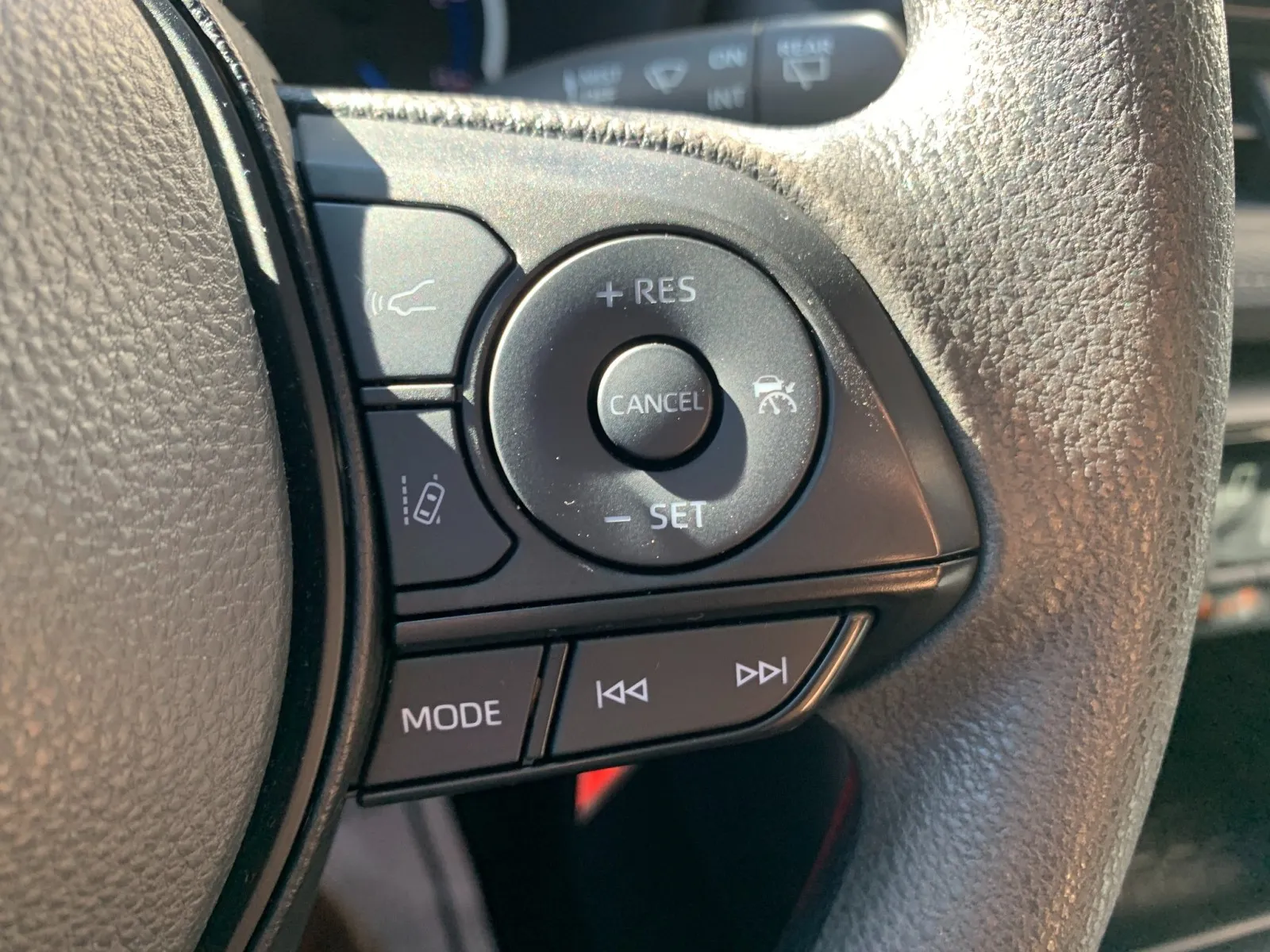 Toyota RAV4 photo 18