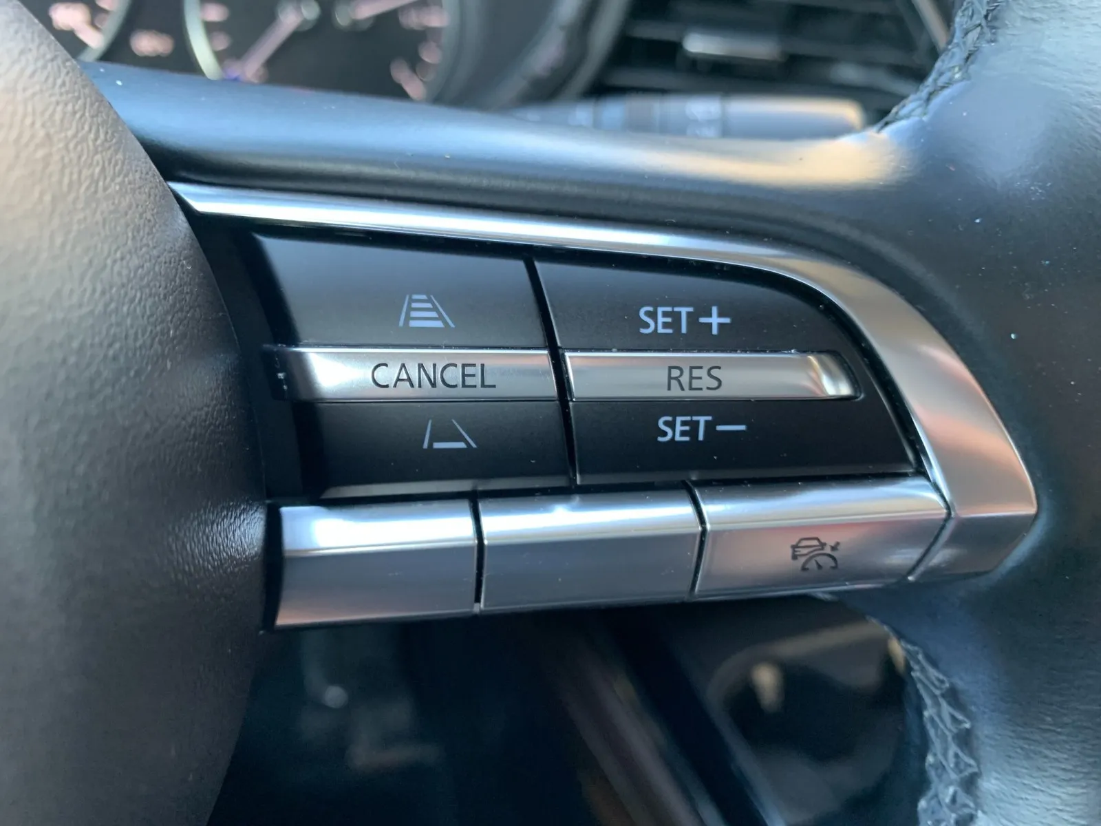 Mazda CX-30 photo 18