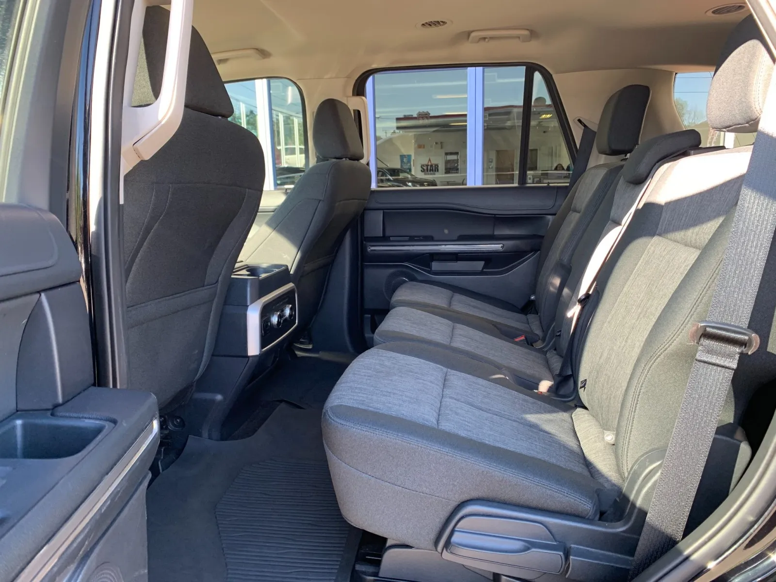 Ford Expedition photo 27