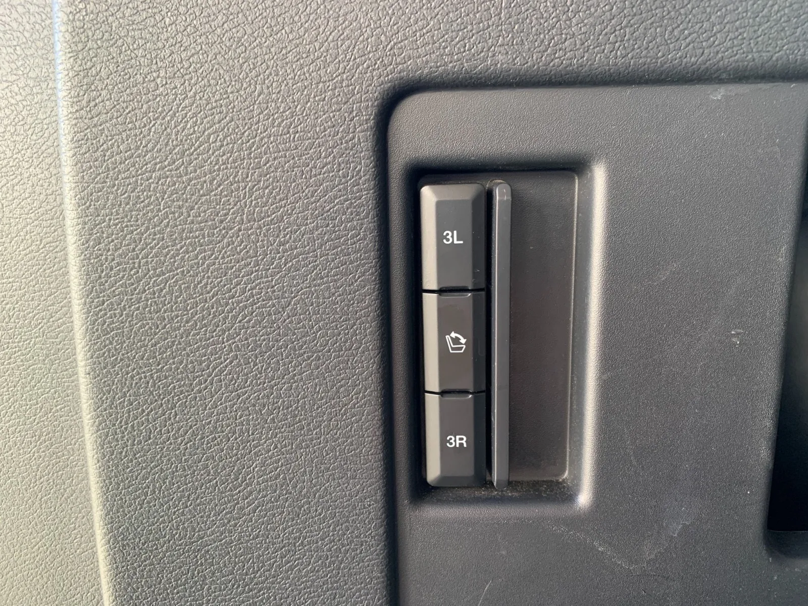 Ford Expedition photo 11