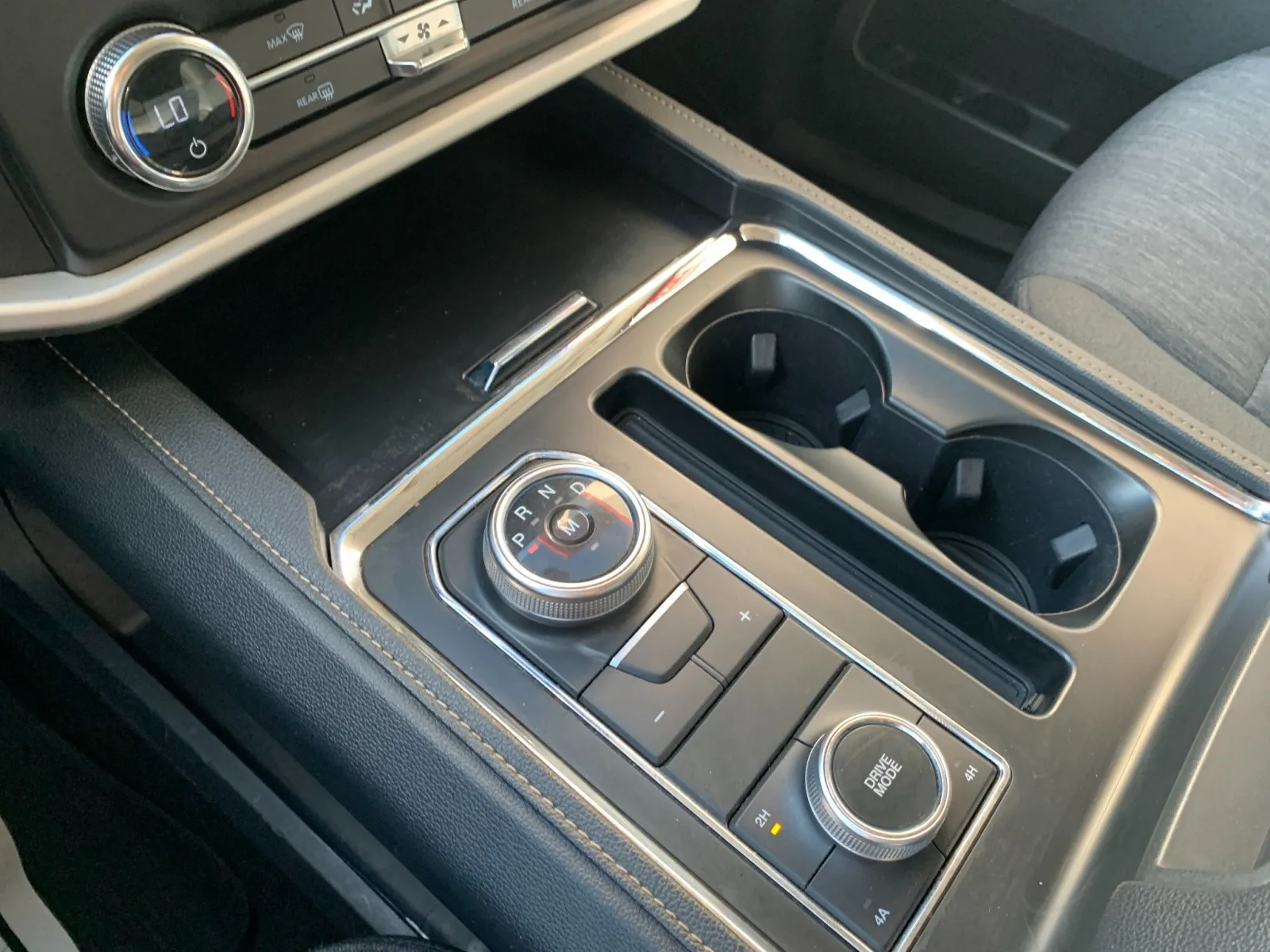 Ford Expedition photo 21