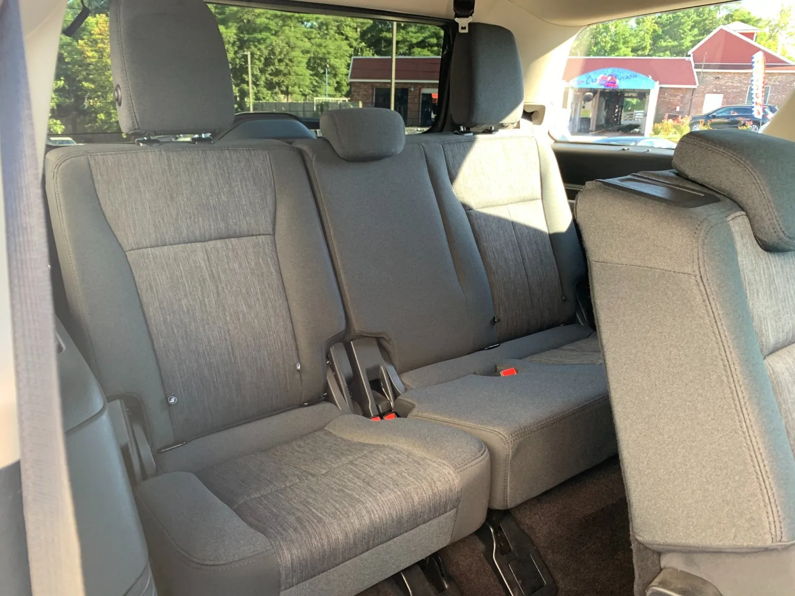 Ford Expedition photo 37