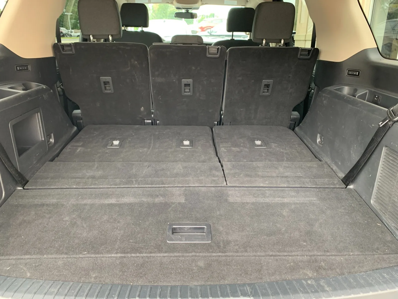 Ford Expedition photo 8